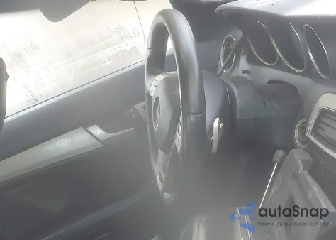 2013 Mercedes-Benz C 350 Sport 4Matic z USA, uszkodzony, nr VIN WDDGJ8JB6DG055775